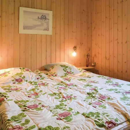 Two-bedroom Holiday In *